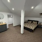 Cozy Apartament With 2Rooms