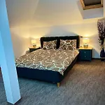 Cozy Apartament With 2Rooms